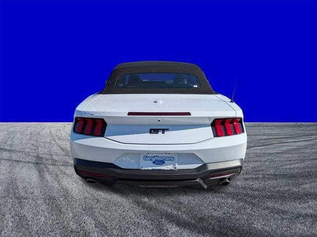 Ford Mustang Gt Premium Convertible - Thumbnail 6
