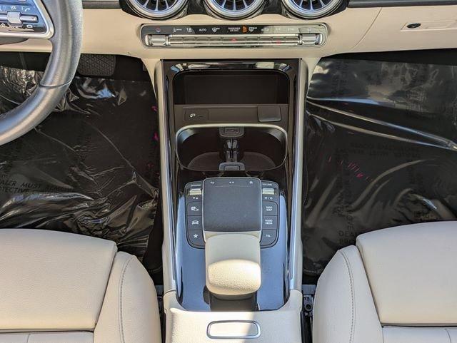 Mercedes-Benz Glb 250 - Thumbnail 20