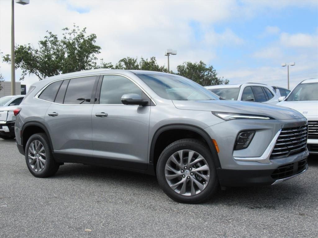 Buick Enclave Preferred Front Wheel Drive Suv - Thumbnail 3