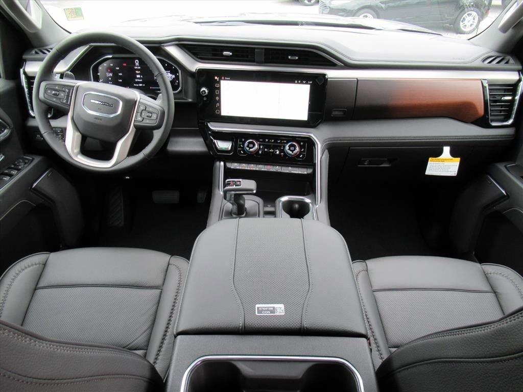 Gmc Sierra 1500 Denali Four Wheel Drive Crew Cab - Thumbnail 13