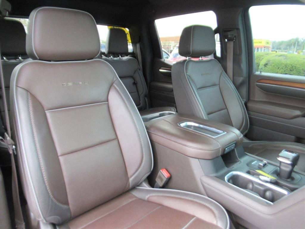 Gmc Sierra 1500 Denali Four Wheel Drive Crew Cab - Thumbnail 10