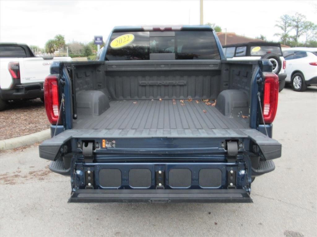 Gmc Sierra 1500 Denali Four Wheel Drive Crew Cab - Thumbnail 7