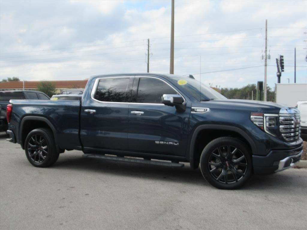 Gmc Sierra 1500 Denali Four Wheel Drive Crew Cab - Thumbnail 3