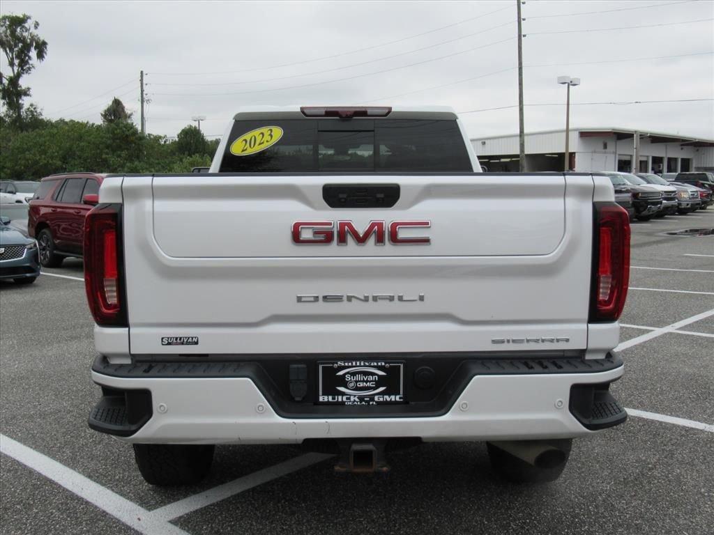 Gmc Sierra 2500 Hd Denali Four Wheel Drive Crew Cab - Thumbnail 7