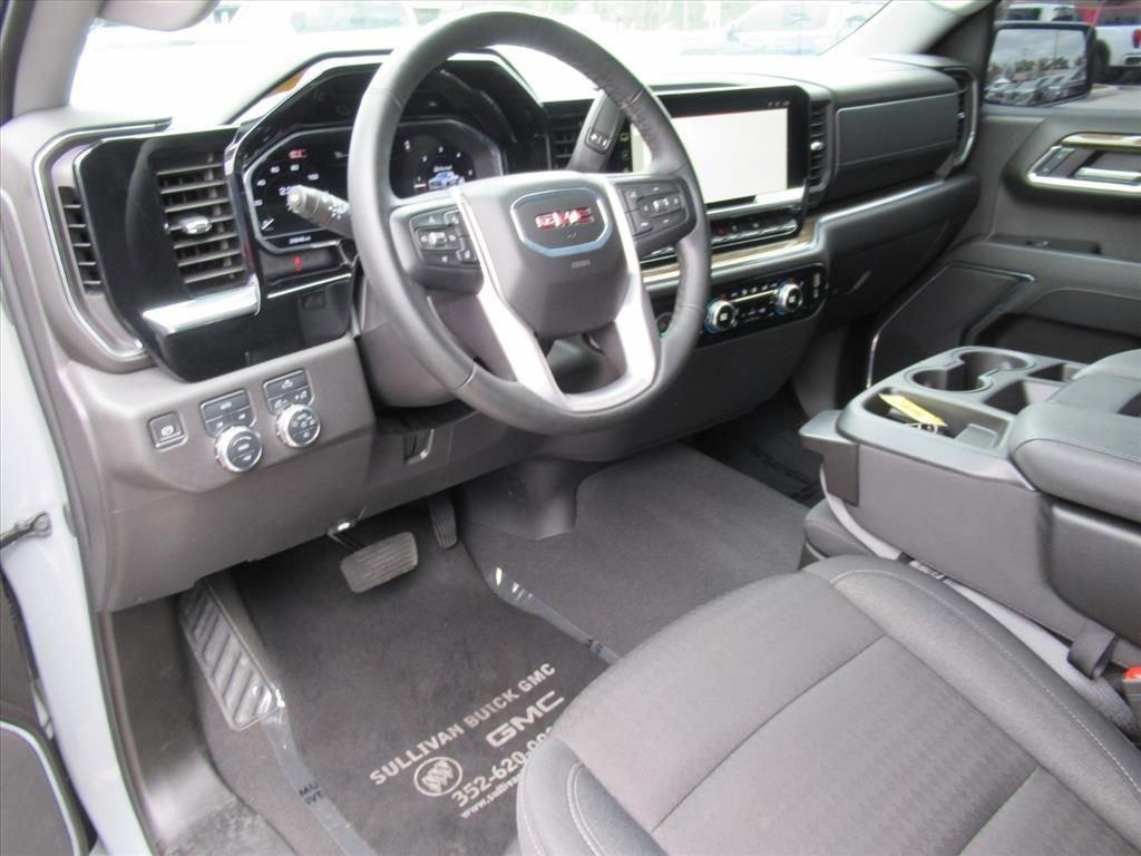 Gmc Sierra 1500 Elevation Four Wheel Drive Crew Cab - Thumbnail 17