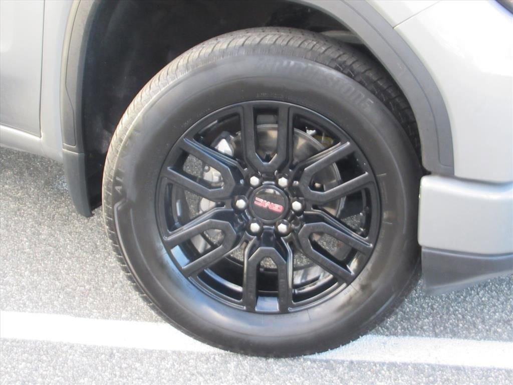 Gmc Sierra 1500 Elevation Four Wheel Drive Crew Cab - Thumbnail 9