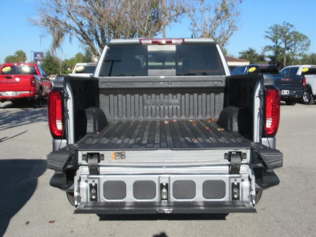 Gmc Sierra 1500 Denali Four Wheel Drive Crew Cab - Thumbnail 7