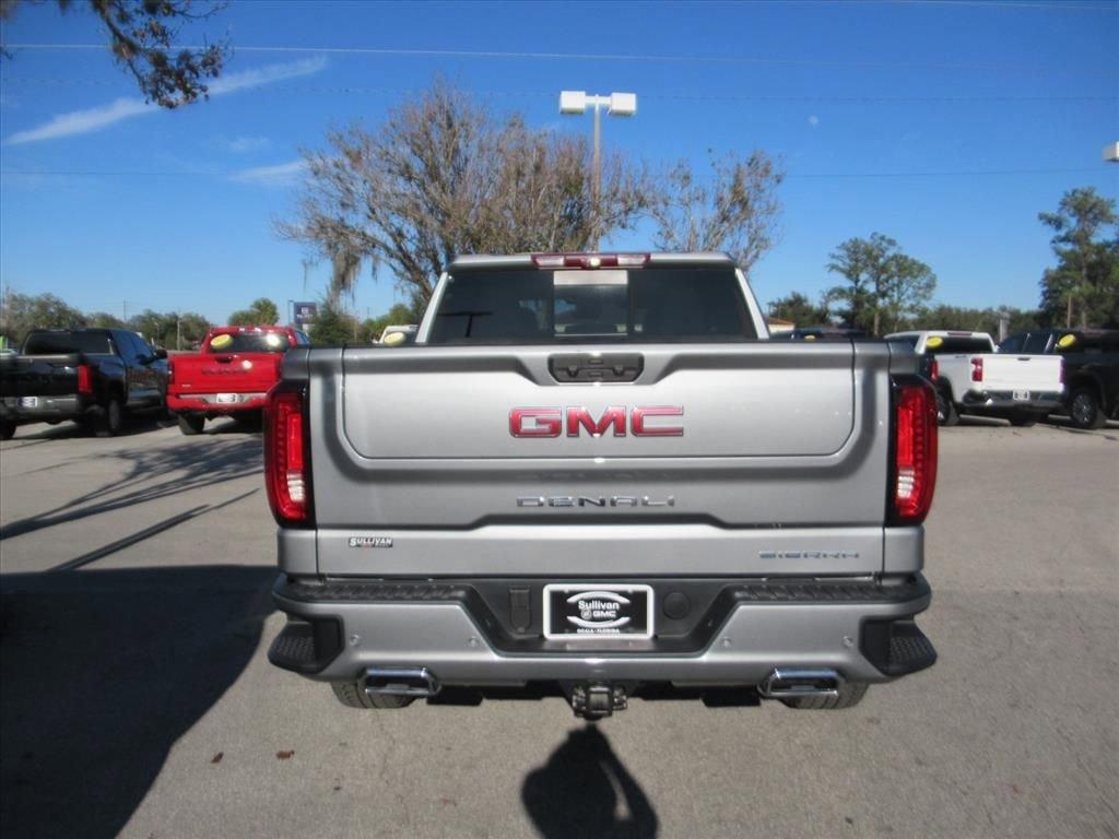 Gmc Sierra 1500 Denali Four Wheel Drive Crew Cab - Thumbnail 6
