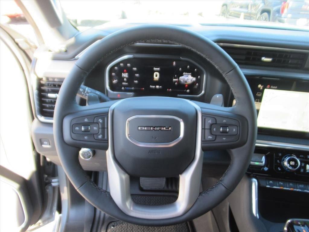 Gmc Sierra 1500 Denali Four Wheel Drive Crew Cab - Thumbnail 19