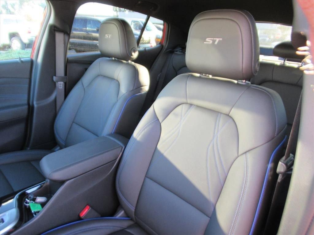 Buick Envista Sport Touring Front Wheel Drive Suv - Thumbnail 17