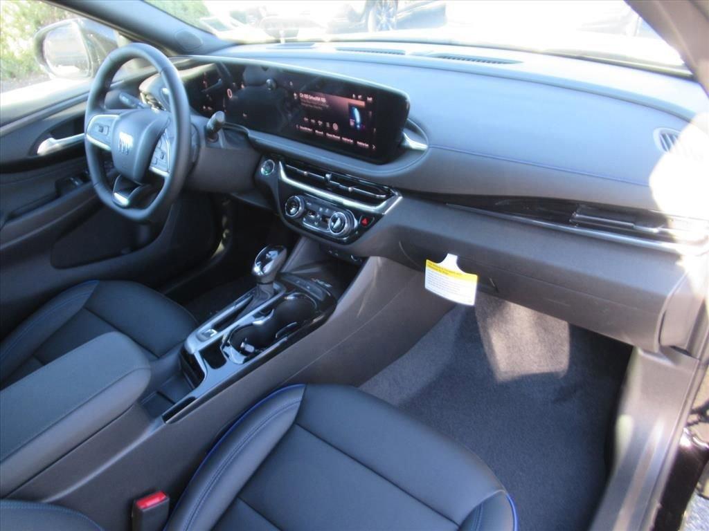 Buick Envista Sport Touring Front Wheel Drive Suv - Thumbnail 11