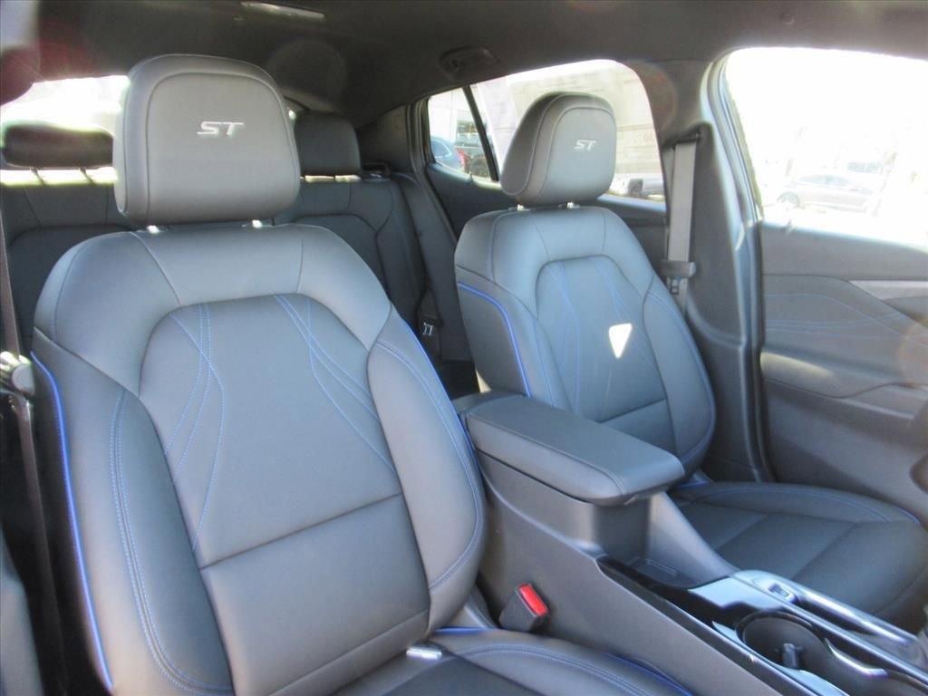 Buick Envista Sport Touring Front Wheel Drive Suv - Thumbnail 9