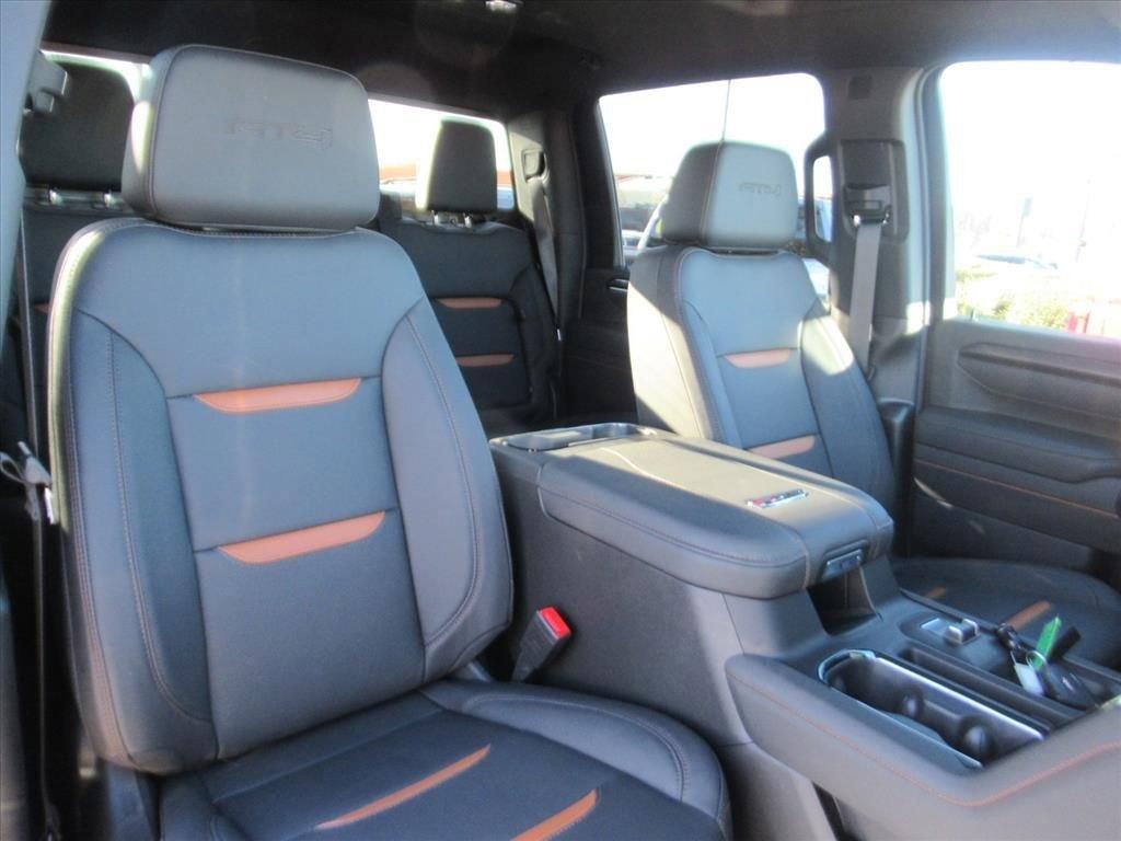 Gmc Sierra 2500 Hd At4 Four Wheel Drive Crew Cab - Thumbnail 11