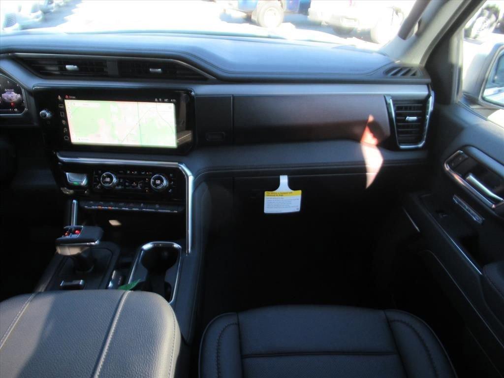 Gmc Sierra 1500 Denali Four Wheel Drive Crew Cab - Thumbnail 15