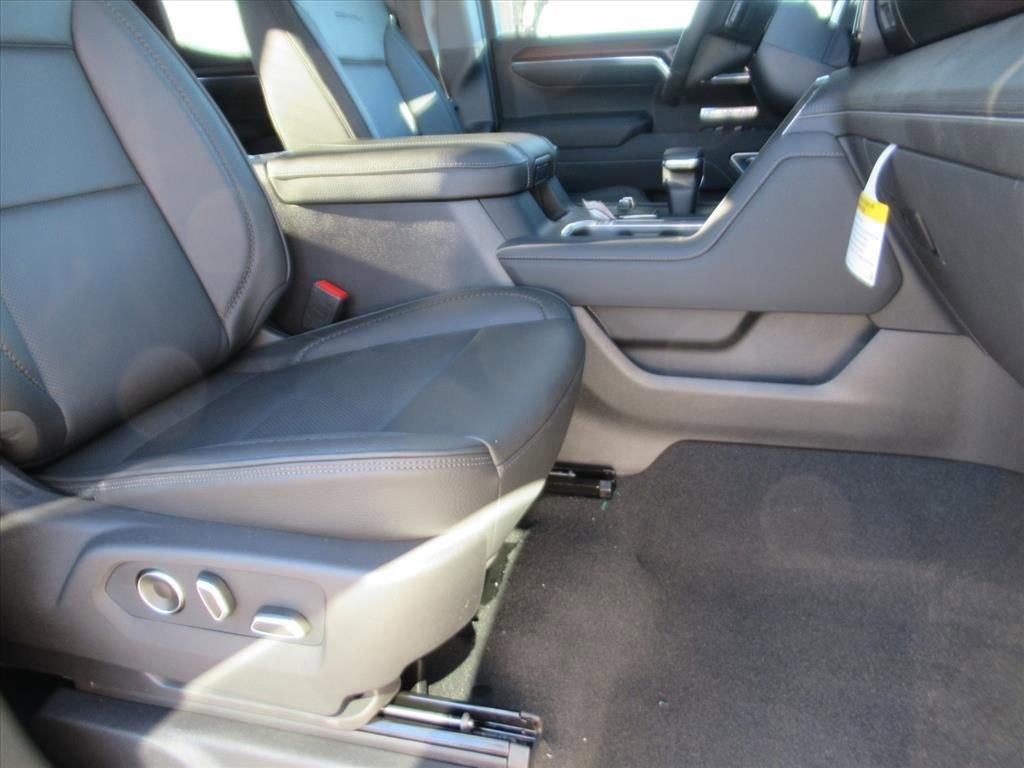 Gmc Sierra 1500 Denali Four Wheel Drive Crew Cab - Thumbnail 11