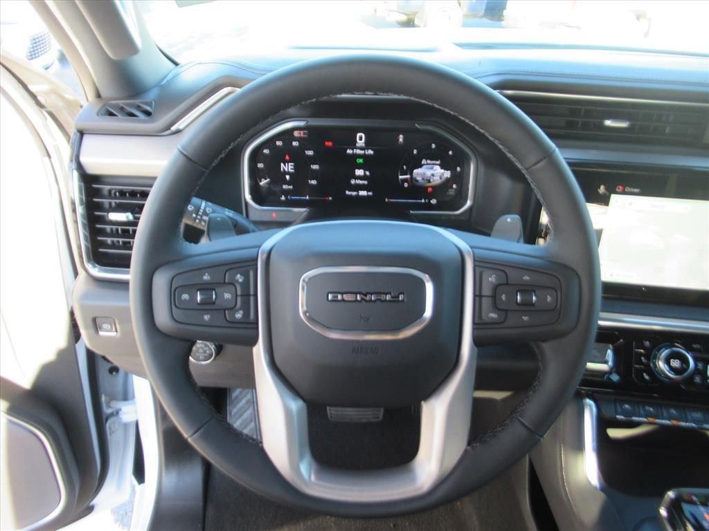 Gmc Sierra 1500 Denali Four Wheel Drive Crew Cab - Thumbnail 19