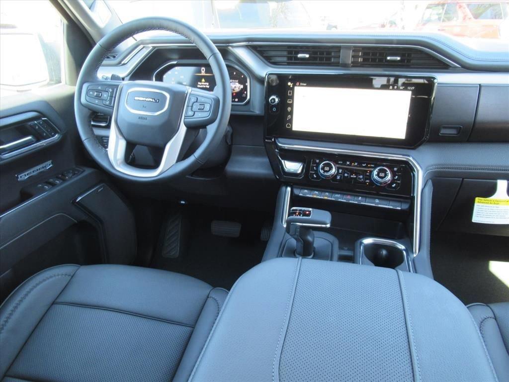 Gmc Sierra 1500 Denali Four Wheel Drive Crew Cab - Thumbnail 14