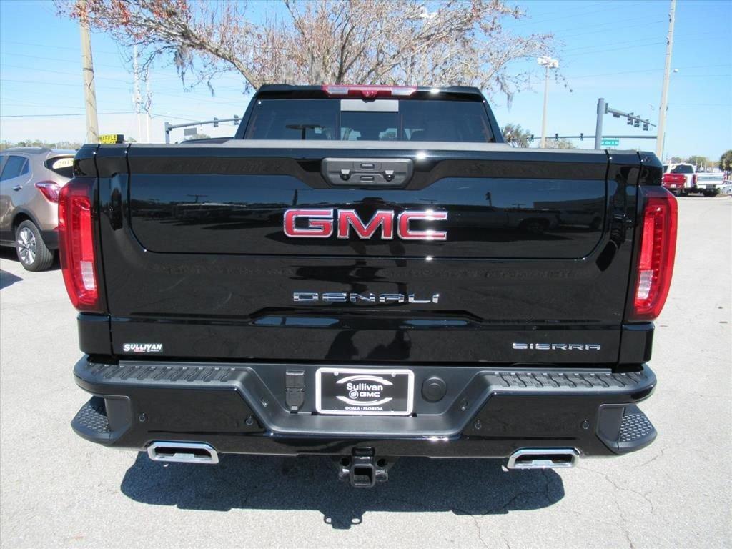 Gmc Sierra 1500 Denali Four Wheel Drive Crew Cab - Thumbnail 6
