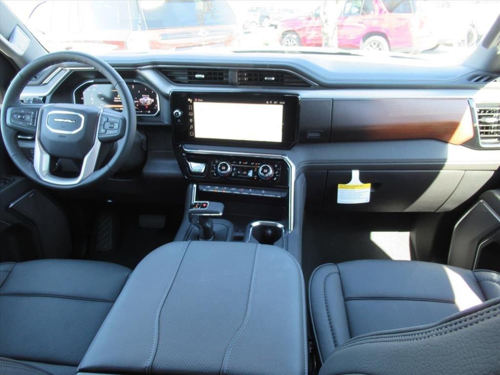 Gmc Sierra 1500 Denali Four Wheel Drive Crew Cab - Thumbnail 13