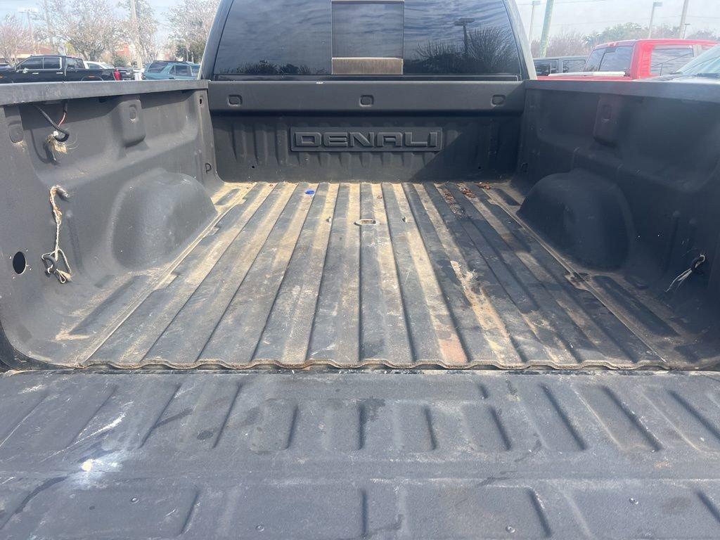 Gmc Sierra 2500 Hd Denali Four Wheel Drive Crew Cab - Thumbnail 13