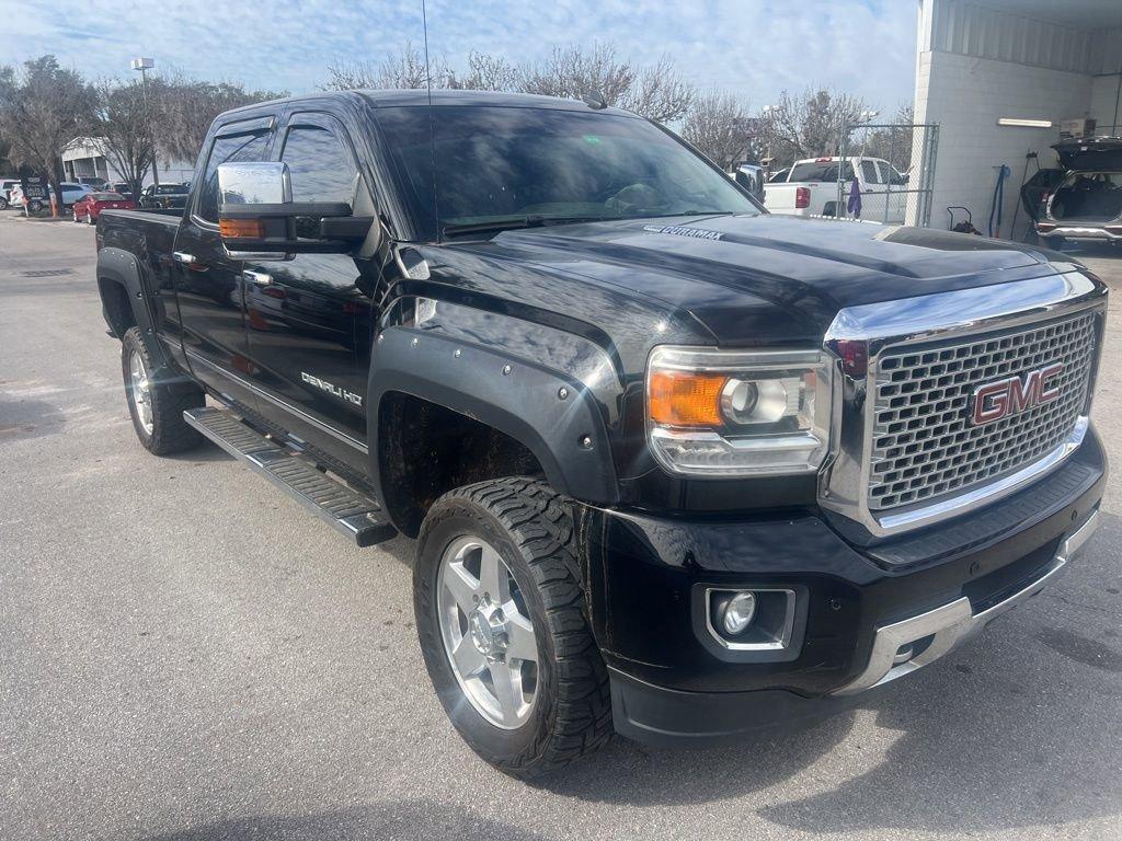 Gmc Sierra 2500 Hd Denali Four Wheel Drive Crew Cab - Thumbnail 11
