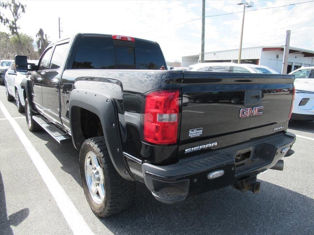 Gmc Sierra 2500 Hd Denali Four Wheel Drive Crew Cab - Thumbnail 4