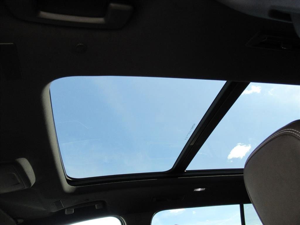 Gmc Acadia Denali Ultimate Front Wheel Drive Suv - Thumbnail 18