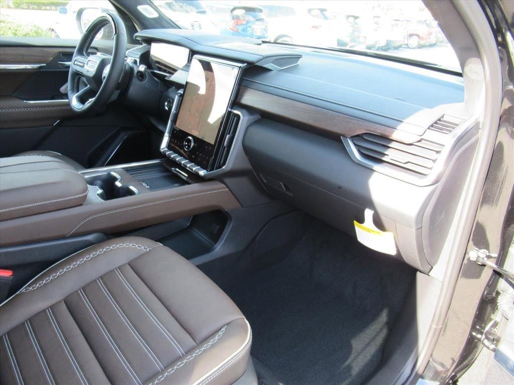 Gmc Acadia Denali Ultimate Front Wheel Drive Suv - Thumbnail 10