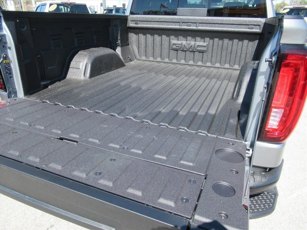 Gmc Sierra 1500 At4X Four Wheel Drive Crew Cab - Thumbnail 10