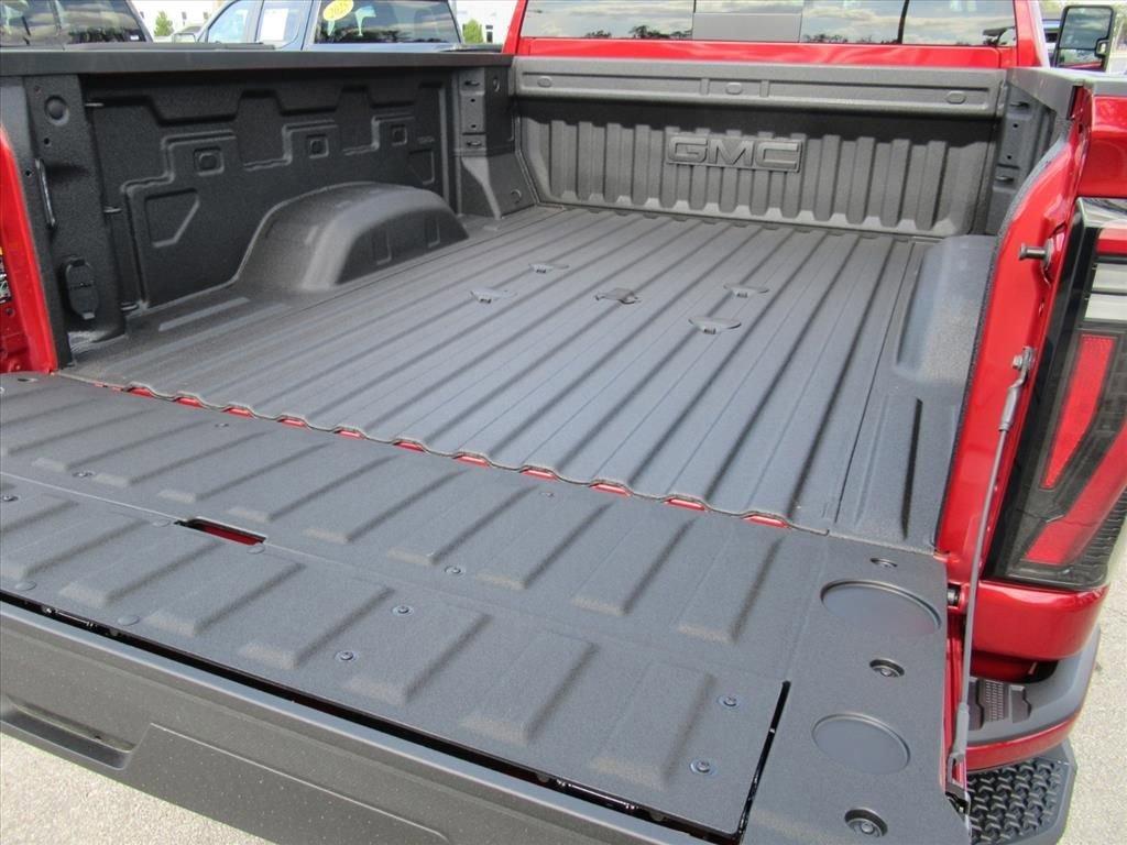 Gmc Sierra 2500 Hd At4 Four Wheel Drive Crew Cab - Thumbnail 9