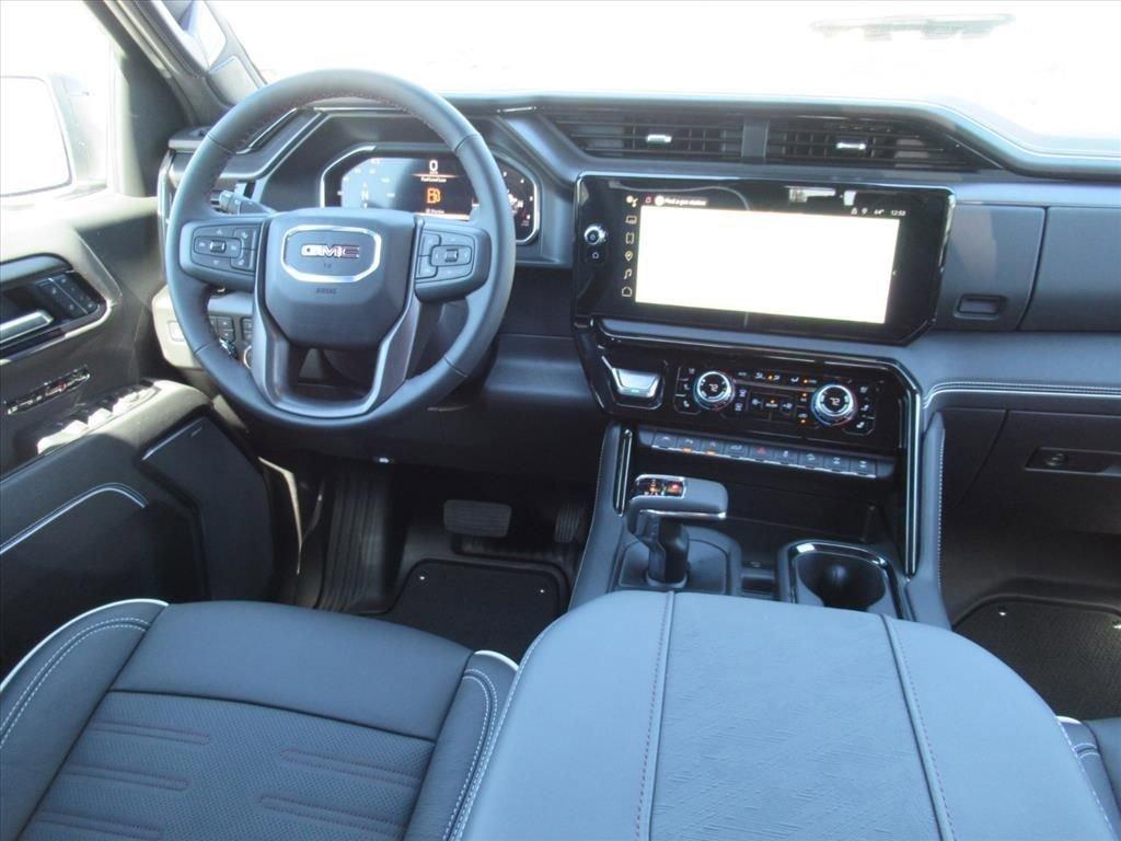 Gmc Sierra 1500 At4X Four Wheel Drive Crew Cab - Thumbnail 15