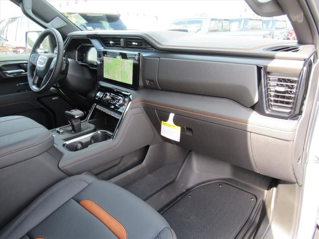 Gmc Sierra 1500 At4 Four Wheel Drive Crew Cab - Thumbnail 10