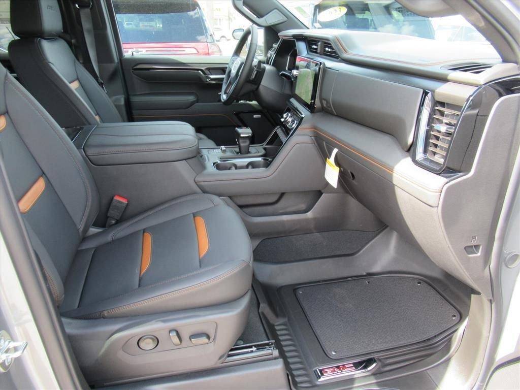 Gmc Sierra 1500 At4 Four Wheel Drive Crew Cab - Thumbnail 9