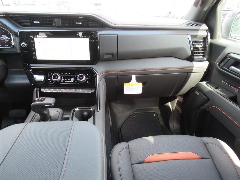 Gmc Sierra 1500 At4 Four Wheel Drive Crew Cab - Thumbnail 13
