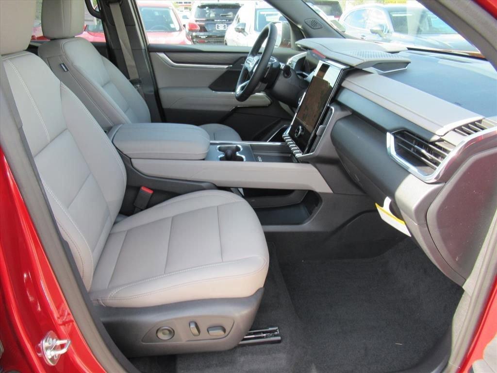 Gmc Acadia Elevation Front Wheel Drive Suv - Thumbnail 9