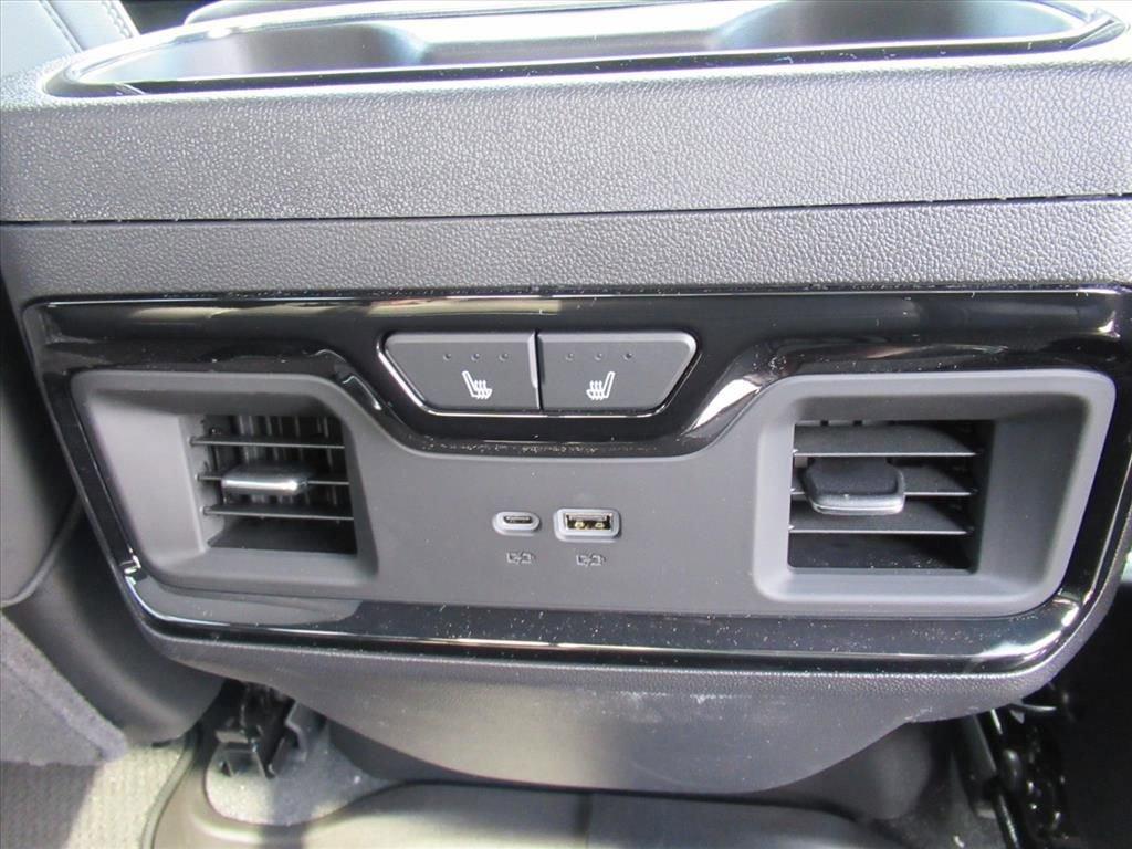 Gmc Sierra 1500 At4X Four Wheel Drive Crew Cab - Thumbnail 14