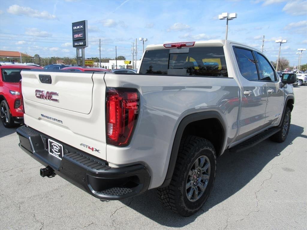 Gmc Sierra 1500 At4X Four Wheel Drive Crew Cab - Thumbnail 7