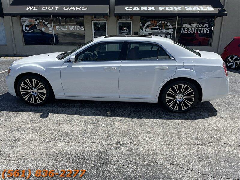 Chrysler 300 Series S V6 - Thumbnail 7