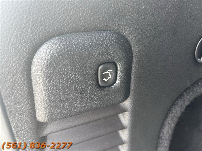 Jeep Grand Cherokee Laredo E - Thumbnail 17