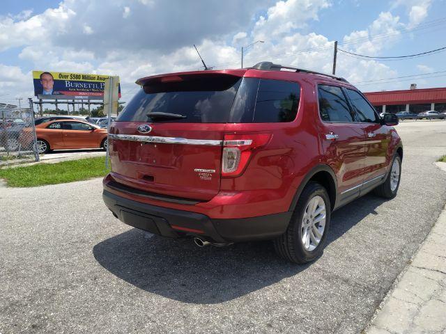 Ford Explorer - Thumbnail 5
