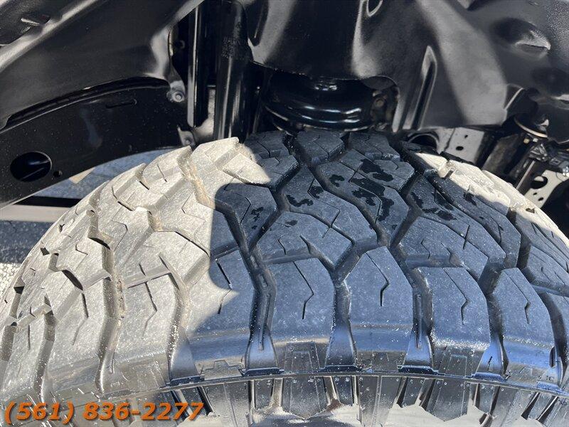 Jeep Wrangler Unlimited Rubicon - Thumbnail 19