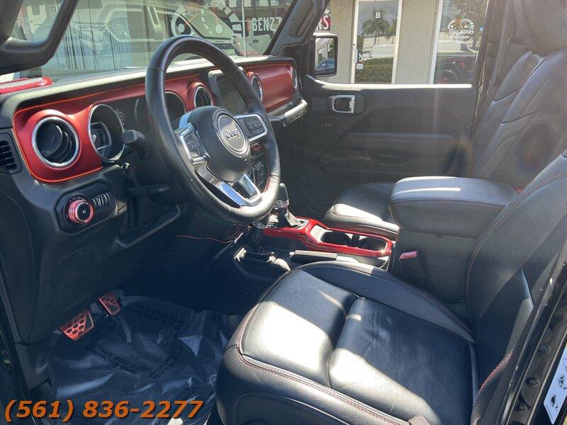 Jeep Wrangler Unlimited Rubicon - Thumbnail 8