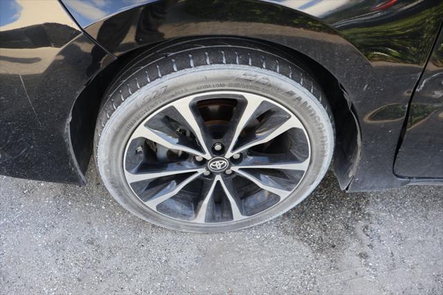 Toyota Corolla Se - Thumbnail 4