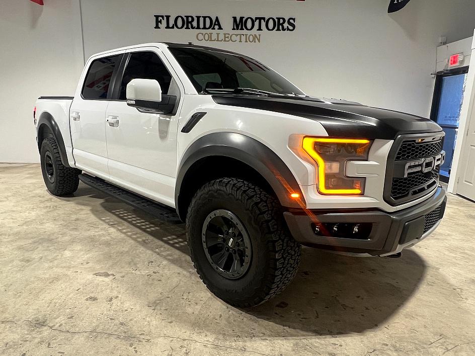 Ford F-150 Raptor - Thumbnail 2