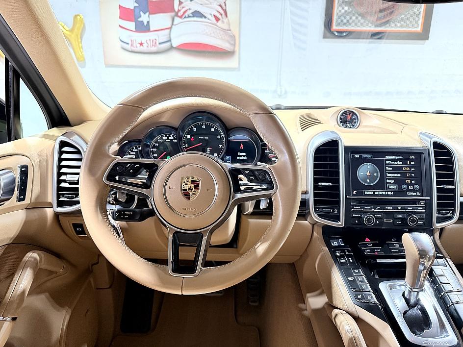 Porsche Cayenne - Thumbnail 8