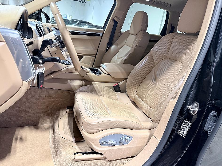 Porsche Cayenne - Thumbnail 7