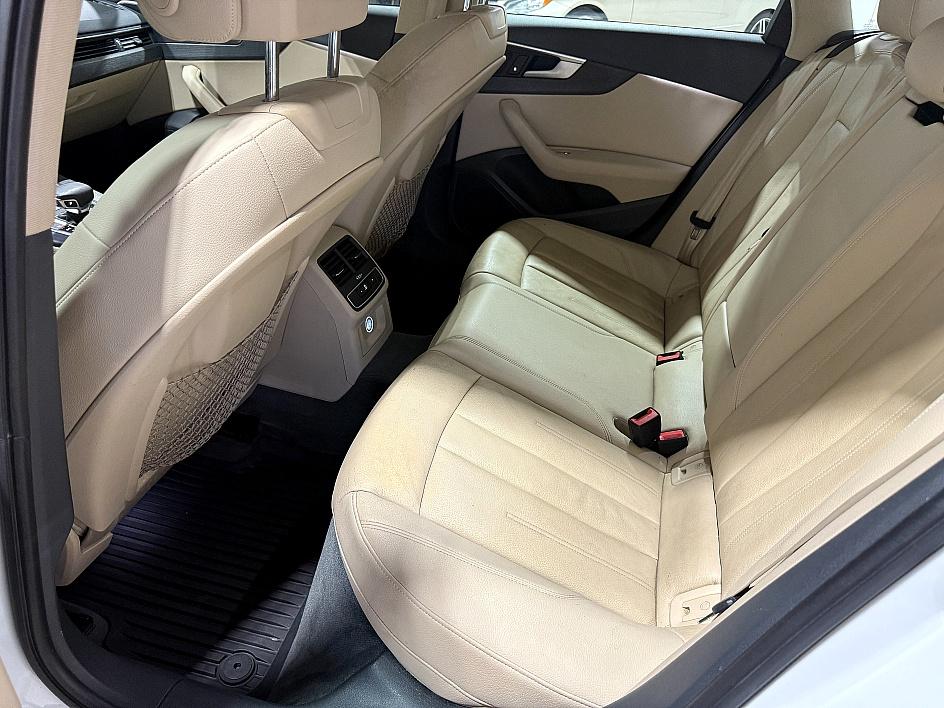 Audi A4 Ultra Premium - Thumbnail 10