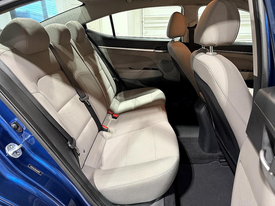 Hyundai Elantra Se - Thumbnail 9