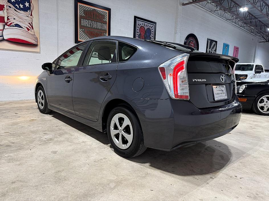 Toyota Prius Two - Thumbnail 5