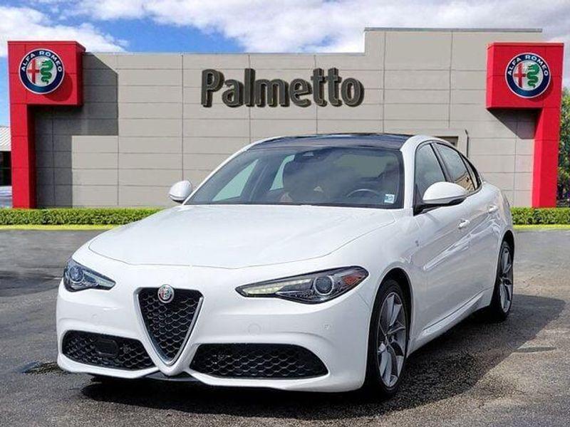 Alfa Romeo Giulia - View 1